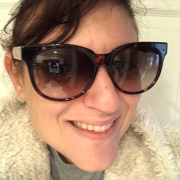 MCM tortoise shell look Sunglasses bought at Saks with logo - Picture 6 of 10